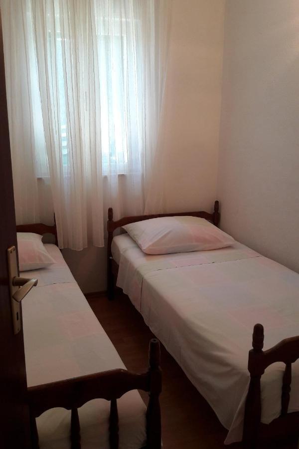 Apartment Bol 13413F Екстер'єр фото