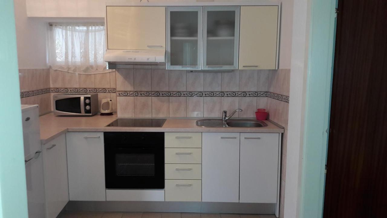 Apartment Bol 13413F Екстер'єр фото